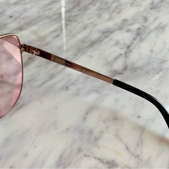 ? NEW Victoria’s Secret Pink Oversized Metallic Colorblock Cat-Eye Sunglasses